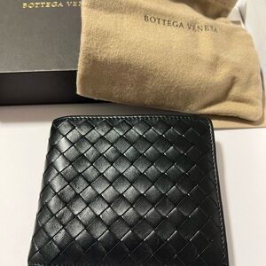 Bottega Veneta Intrecciato Leather Wallet black——sold elsewhere